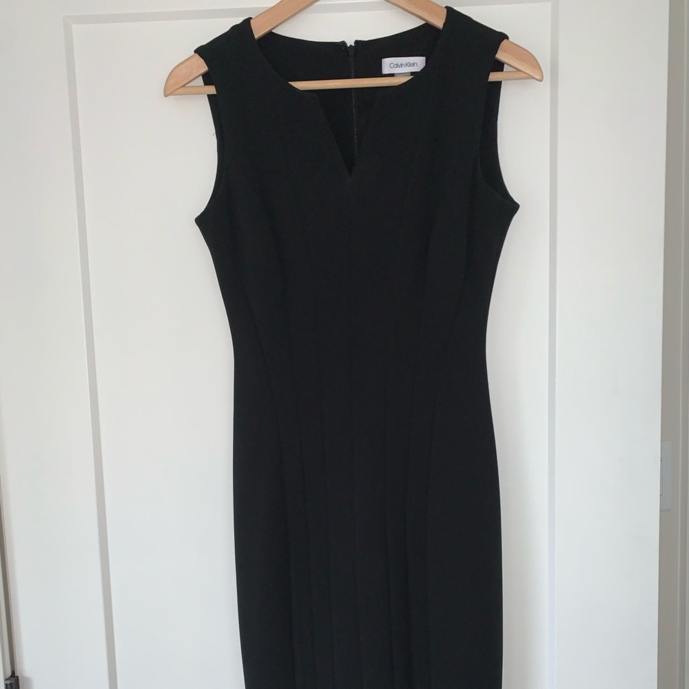 Fitted black dress
